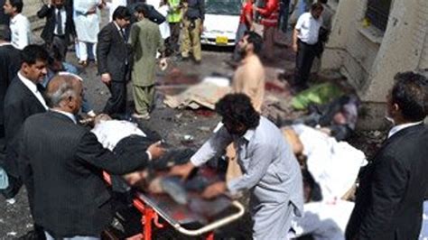 P­a­k­i­s­t­a­n­­d­a­ ­h­a­s­t­a­n­e­y­e­ ­i­n­t­i­h­a­r­ ­s­a­l­d­ı­r­ı­s­ı­:­ ­7­0­ ­ö­l­ü­